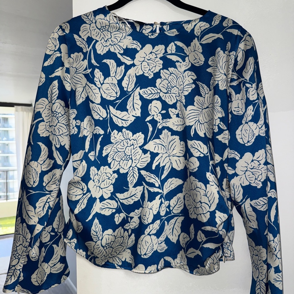 Zara Blue and White Floral Blouse